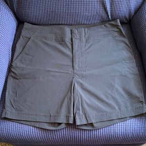 Ladies lightweight shorts